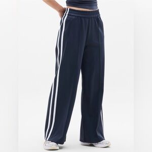 NWT Athleta Tempo Wide Leg Navy Blue Track Pants with White Stripes
